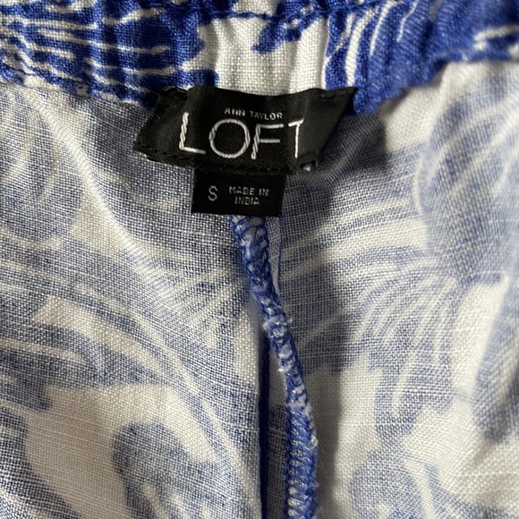 LOFT BLUE AND WHITE LINEN BLEND SHORTS - Picture 6 of 7